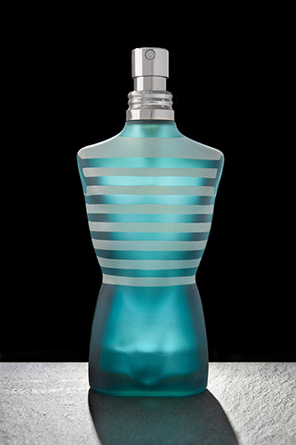 studio product shot of perfume bottle by picturepress photography Birmingham studio